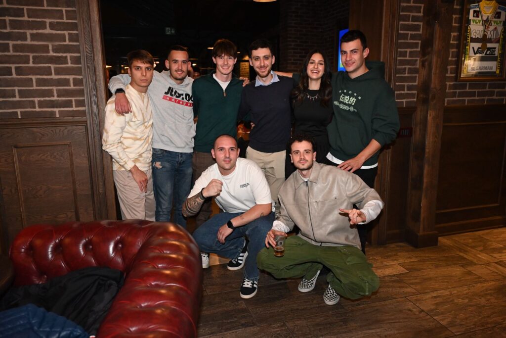 8° compleanno del Pub Numero Uno 121