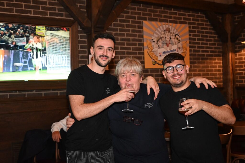 8° compleanno del Pub Numero Uno 140